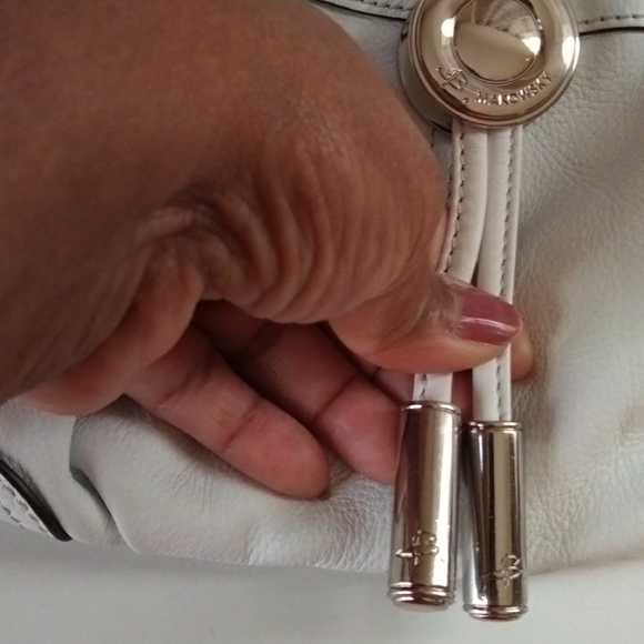 B Makowsky small cross body bag. - Picture 8 of 8